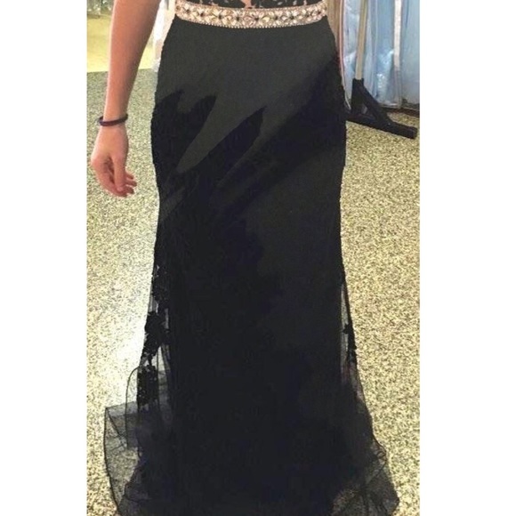 Prom Dress - Picture 3 of 3
